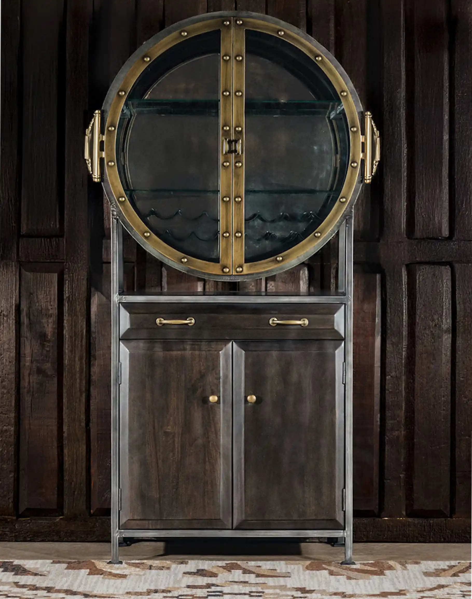Gentlemen's Retro Bar - Image 4