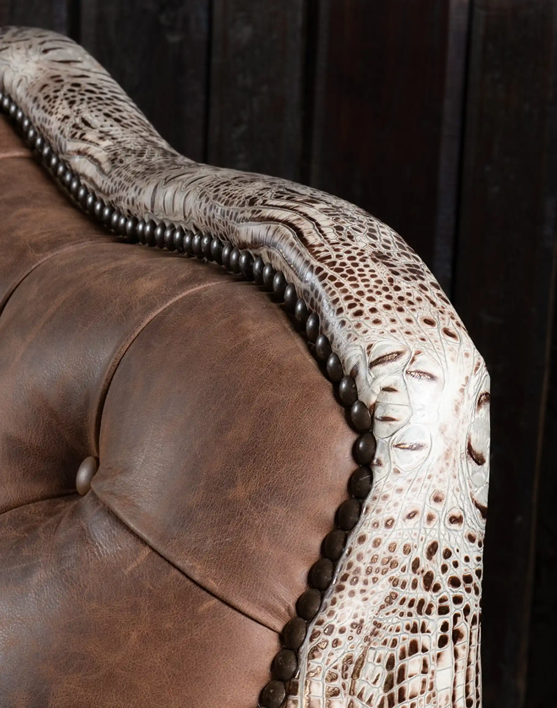 Bonanza Ivory Croc Curved Leather Sofa - Image 8